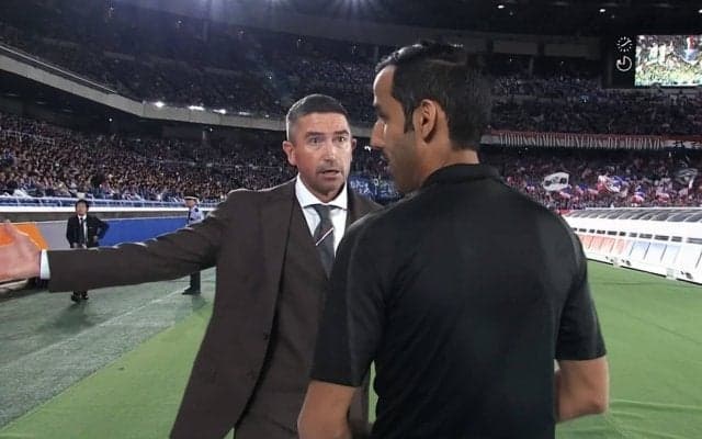 「１人だけ？ 嘘だろ？」キューウェル監督が激怒！ まさかの光景に唖然…審判に詰め寄った一部始終「落ち着いて」「わりと沸点低いのか」