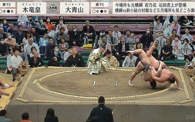 投げられた力士の髷が解けるハプニングが発生 ロングヘアをたなびかせる珍光景に視聴者「すげえwこんなの初めて見たww」「なかなかの貴重なシーン！」