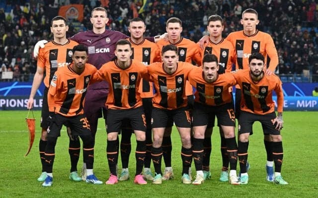 戦禍で脅威の15連勝、シャフタールが2位ディナモ・キーウとの直接対決で勝利し15度目のリーグ優勝！ カップとの2冠を目指す【ウクライナ・プレミアリーグ】