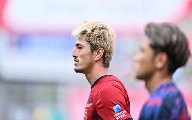 【ジーコに常勝復活を託された男・鈴木優磨に課せられるもの(1)】「3－0でリードしていたら守り切れないと。弱いチームです」。背番号40が東京V戦後に苦言を呈した真意とは