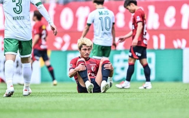 【東京V戦で3−0からの同点劇はなぜ起きたのか。鹿島の歴史的失態を探る(1)】3点差にしてすぐに崩れたワケではないゲームリズム。流れを変えたのは両チームの交代策