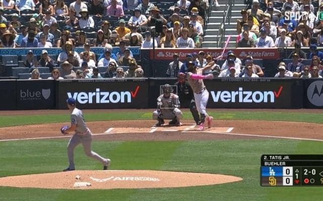 大谷翔平のライバルは健在！タティスJr.の衝撃134メートル弾 大谷ばりの爆裂センター越え「えぐい飛んだな」