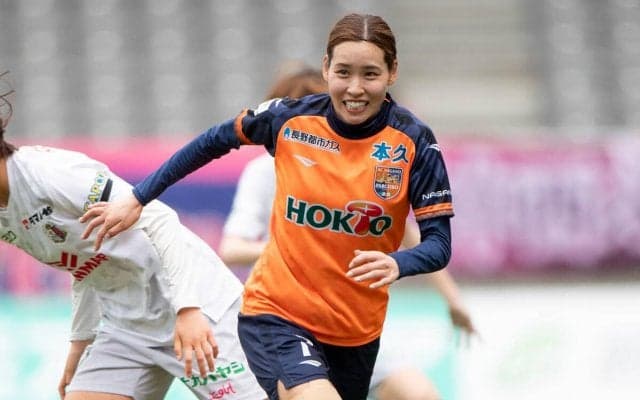 「素敵です」「笑顔は大事」5月13日が誕生日の三谷沙也加、タイトなワンピース姿で誕生日投稿「最高な1年にするぞーー」