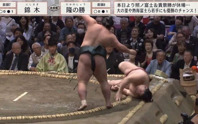 発生確率は0.1％ 大相撲の珍手発生に「見られてラッキー」「初めてみたかも」「網から逃げられない」興奮と歓喜の声