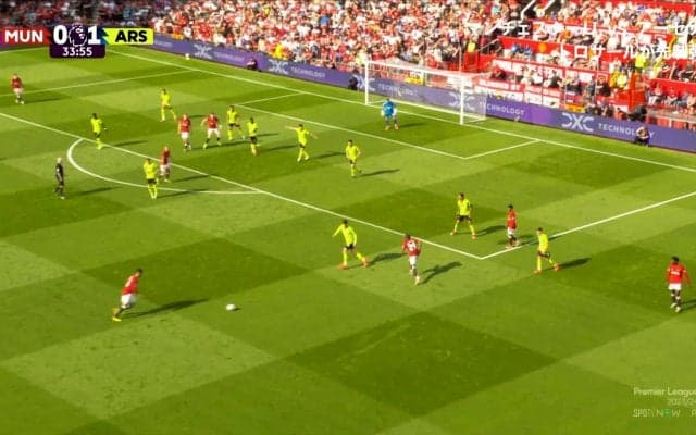 「マークつけ！」冨安健洋がアーセナル守備陣を牽引！ クリアとコーチングで敵の攻撃をシャットアウトして解説者にベタ褒めされた一部始終「集中して注意喚起した」