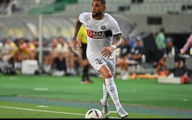 PSGで構想外の元フランス代表DFクルザワが今季限りでの退団を発表