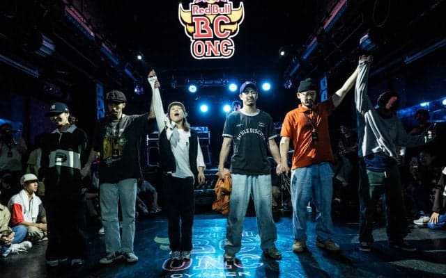Red Bull BC One City Cypher 大阪予選はBBOY m0nm0i、BGIRL Ayumiが優勝！