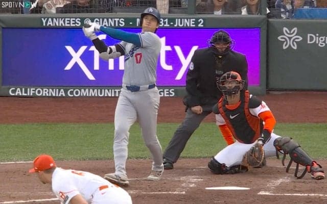 大谷翔平の特大アーチに相手投手“確信フリーズ”　打たれた瞬間振り向きもせず絶望リアクション「やばい打球」「すげぇ飛んだー」