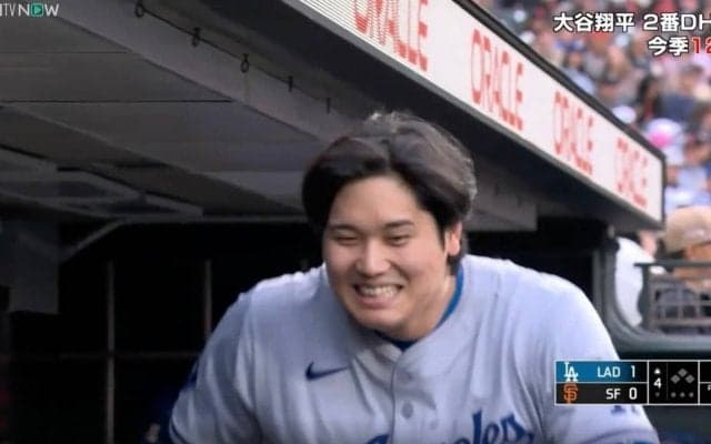 こんな大谷翔平は見たことない…！？ 過去最高レベルに感情が大爆発…？ ベンチで見せた“表情”にファン騒然 「えっ？w」「さすがに反則でしょ」