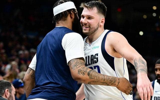 リードを守り切ったマブスがウェスト決勝進出に王手…サンダーはホームで手痛い黒星