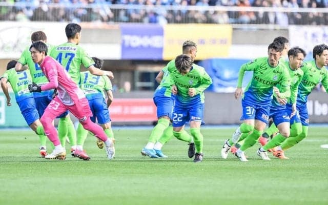 「いや買うやんこんなの」「これは集めちゃう」J1クラブが販売する“ビックリマンチョコ風シール”が「反射的に欲しくなってしまう！」の完成度！ 他サポーターからも羨望の声続々