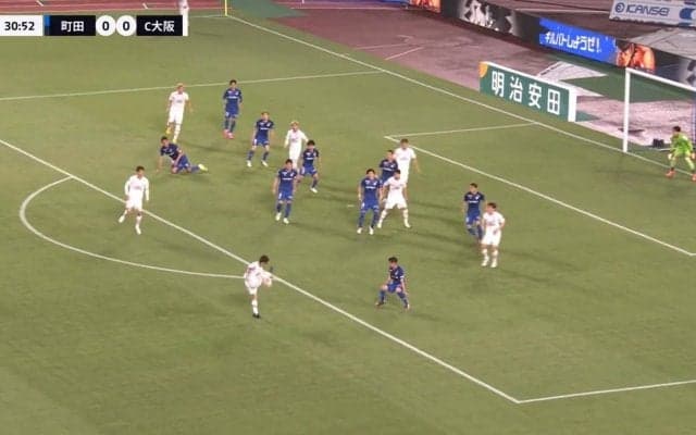 何が起こった？奇妙過ぎた幻のゴールシーンが話題　曲がりすぎる“魔球”と相手を欺く“空振りフェイント”2発で町田守備陣が凍り付いた瞬間「時が止まったな」