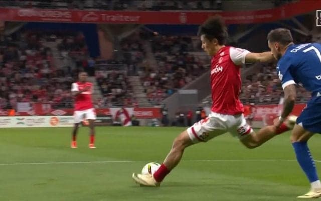 「超かっこいい」日本代表・中村敬斗のステップ＆シュートが“イケメンすぎる”と話題に　高速フェイントから強烈カットインシュートをぶち込んだ瞬間