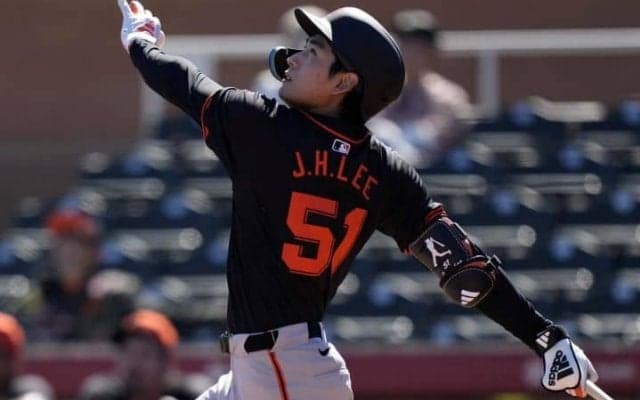 6年175億の大型契約締結の“韓国のイチロー”が今季絶望 イ・ジョンフの離脱に韓国メディアも悲観「あまりに早く終わった」