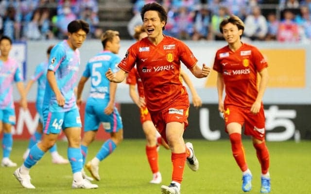 数的優位の名古屋が効果的なゴールで鳥栖を下し連勝！アウェイ勝利は5年ぶり、鳥栖は前半で退場者出し3連敗逃す【明治安田J1第15節】