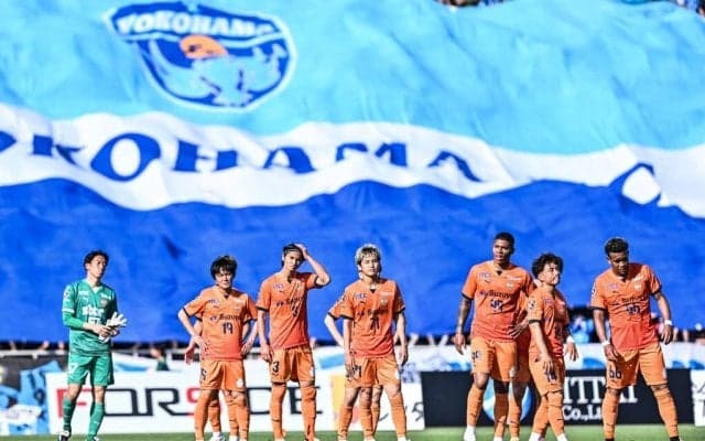 「清水のサポーター多くてホームみたい！」アウェイの地に駆け付けた「J2清水サポーターの数＆密度＆迫力」がすごすぎると話題に！「多すぎ(笑)」「凄すぎませんか!?」の声
