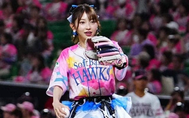 ふりふりスカートの1球が「激かわ」　ピンクが映えるポニーテールに「ときめいた」