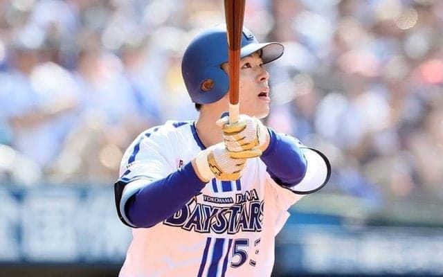 育成降格、2度の戦力外を越えた先の“一撃”　野手も唖然の一振りは「ハマの大谷翔平」
