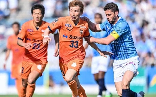 【連勝ストップの清水。攻撃のキーマン2人は何を思う(1)】「タンキも入ったし、中で行けそうな場面があったけど…」。6戦ぶりの復帰の乾貴士が悔やんだこと