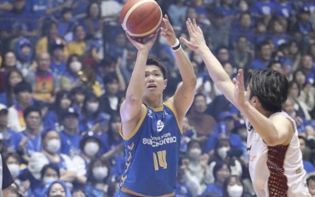 滋賀レイクスがB2王者に輝く…越谷アルファーズとの熱戦に2点差で勝利／B2プレーオフ