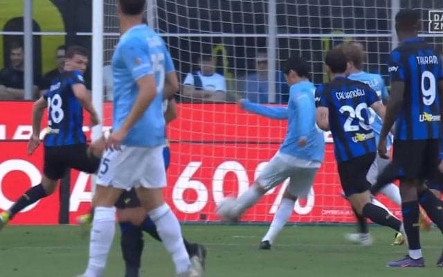 「やっぱ天才だ！」鎌田大地、弾丸ミドルでゴラッソ！ 左足一閃で王者インテルを震撼させた瞬間「かっけぇ」「技術がめちゃくちゃ高い」