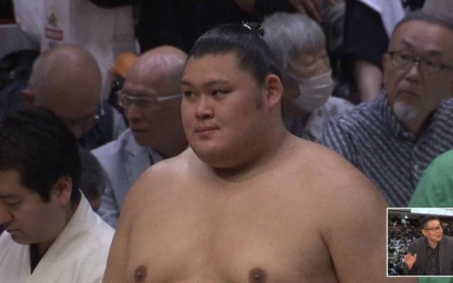 力だけじゃないことを証明した！“怪物”大の里、闘牛士の交わし方で相手を沈める「やばい身体能力」「この大きい体が飛ぶんですね」元若乃花も驚き