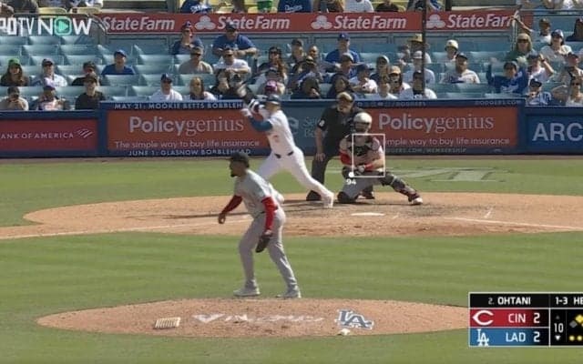 衝撃の弾丸ライナー！大谷翔平、劇的サヨナラ打で“異変”が起きた…！？ 打った瞬間の観客たちのリアクションが話題に「ガチで総立ち」「カッコ良すぎる」