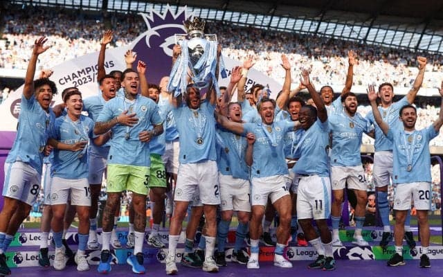 前人未到の4連覇、シティの祝賀会は朝5時まで行われた中で選手1人が連れ出される事態に…参加者と喧嘩に