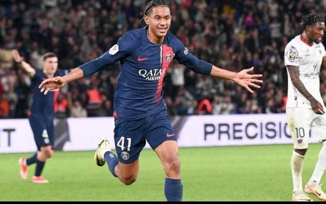 PSG、今季公式戦10試合に出場した18歳MFマユルとプロ契約を締結