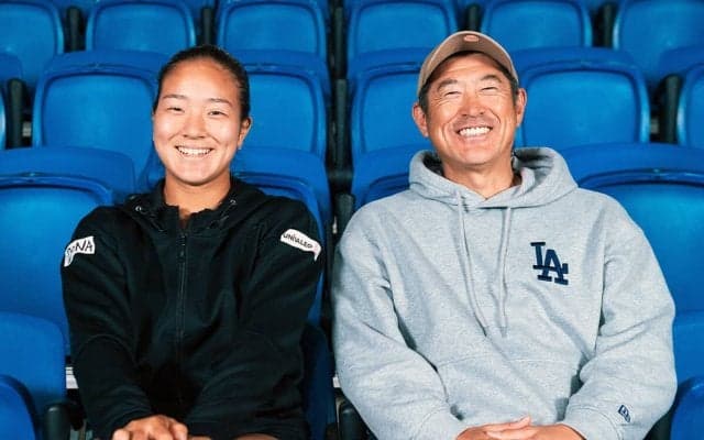 石井琢朗＆プロテニスプレーヤー石井さやか・父娘対談《前編》「男の子だったら間違いなく野球選手になったんじゃないかな」