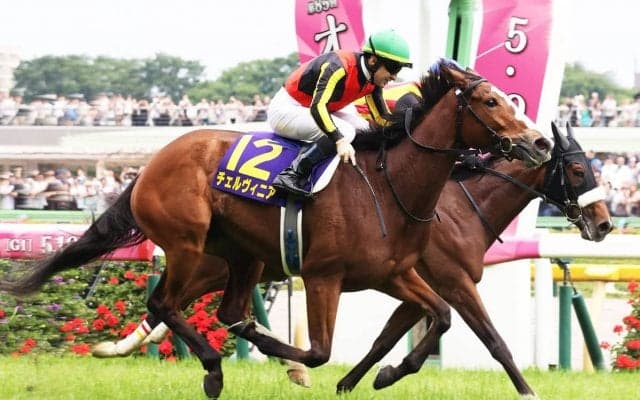 イクイノックスと母チェッキーノの「点と線」　樫の女王チェルヴィニアは、なぜ桜花賞大敗から“華麗なる逆転”を実現できたのか【オークス】