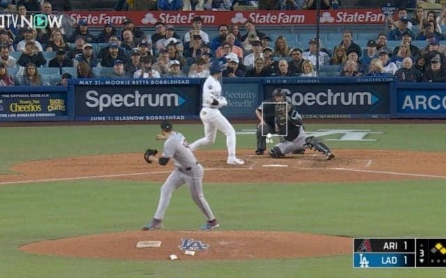 一体、何が起きた…！？ 大谷翔平が一瞬見せた“動き”が話題に　試合の流れを変える大きな意味を持っていた… ファン騒然「ぴょん谷さん」「ボール見えてるな」