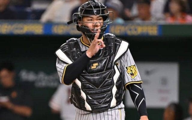 捕手併用で投手力を活かす阪神　球団OBが「扇の要」起用法に持論「『よくない』という風潮はおかしい」