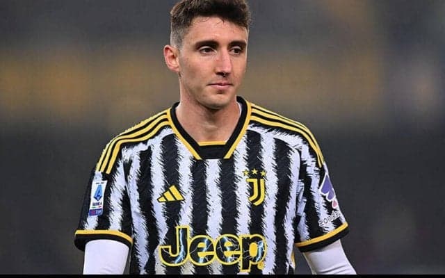 プレミアから関心も、ユベントスは成長著しいカンビアーゾと新契約を希望か