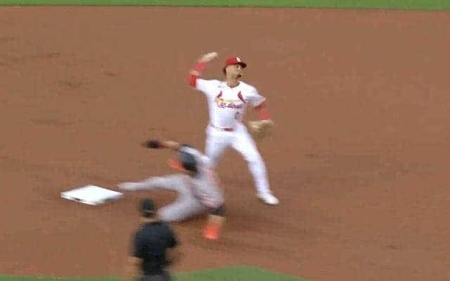 「大谷翔平を刺した男」「速すぎだろ…」衝撃の“爆肩スロー”がヤバすぎると話題に　160キロ強肩“元・二刀流男”が鬼送球で完成させた驚愕のダブルプレー