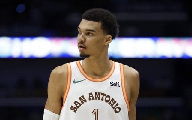 ウェンバンヤマが快挙…新人でNBA史上初のオールディフェンシブファーストチーム入り