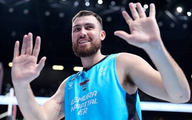 佐賀がチェイス・フィーラーと契約継続…今季12.9得点の米出身PF「佐賀に戻れることがうれしい」