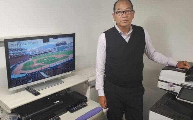 広島に「感謝しかない」　ロッテ戦力外→スカウト転身予定も…“延命”で現役続行