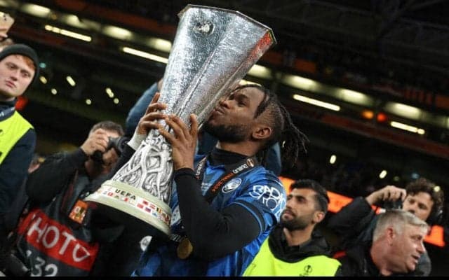 アタランタFWルックマンがハットトリックでEL優勝に導く　「僕らは歴史を築いた」