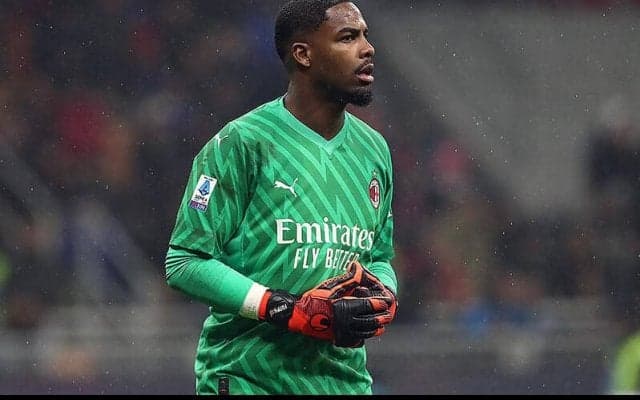 ユーロ控えるフランス代表に懸念材料…守護神メニャンが指を負傷か