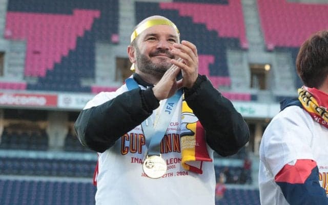 皇后杯制するもWEリーグは優勝逃したINAC神戸、ジョルディ・フェロン監督と契約更新「さらなる成功を目指す」