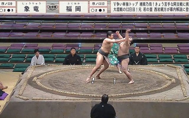 142キロ力士がたった2発で土俵の外に…“強烈”な突き押しに館内どよめき「すんごいもろ手」「将来が楽しみ」