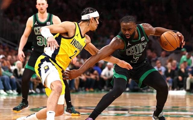 セルティックスがブラウン40得点挙げ2連勝…ペイサーズは主力負傷のアクシデントも