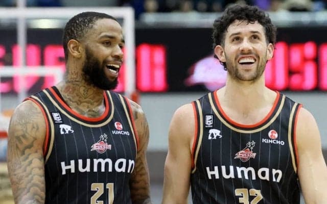 “2人で平均37得点”大阪の主力2本柱がFAに…元NBAのロング「素晴らしい人たちばかりでした」