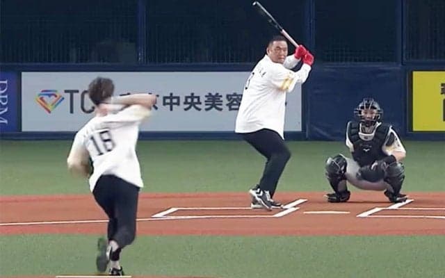 衰えぬ50歳「打球おかしい！」　偉業から20年…不変のスイングに衝撃「めちゃくちゃ鋭い」