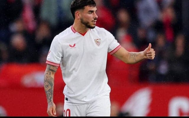 セビージャ、今季6Gの生え抜きFWイザーク・ロメロと2028年まで契約延長