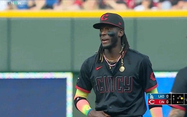 大谷翔平出場試合で驚愕シーン！22歳“怪物”が異次元の爆肩披露　「ノーバン」「エグい」デラクルーズの規格外送球に大反響