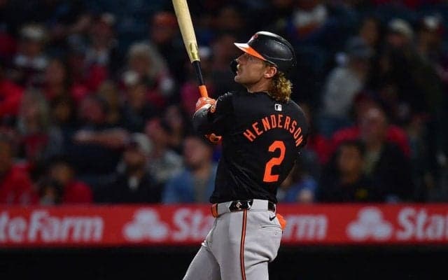 22歳ヘンダーソン、メジャートップ並ぶ17号　熾烈なキング争い…大谷翔平とは4本差