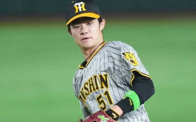 1秒争う超美技「アウトにすんのエグすぎ」　岡田監督もニッコリ…虎ファン熱狂「神クラス」