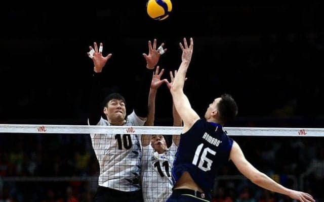【男子バレー】「日本の壁を攻略した」全勝対決を制したイタリアが歓喜　第1セットの「教訓を胸に刻んだ」と逆転勝利を評価